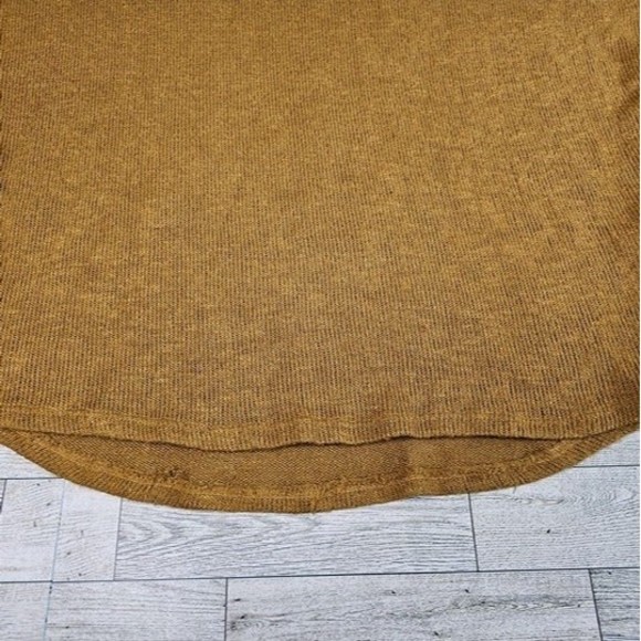 Jolie Gold tone Dolman Sweater, Women's Size S, Style 6026, Lightweight, Hi-Low - Picture 2 of 5